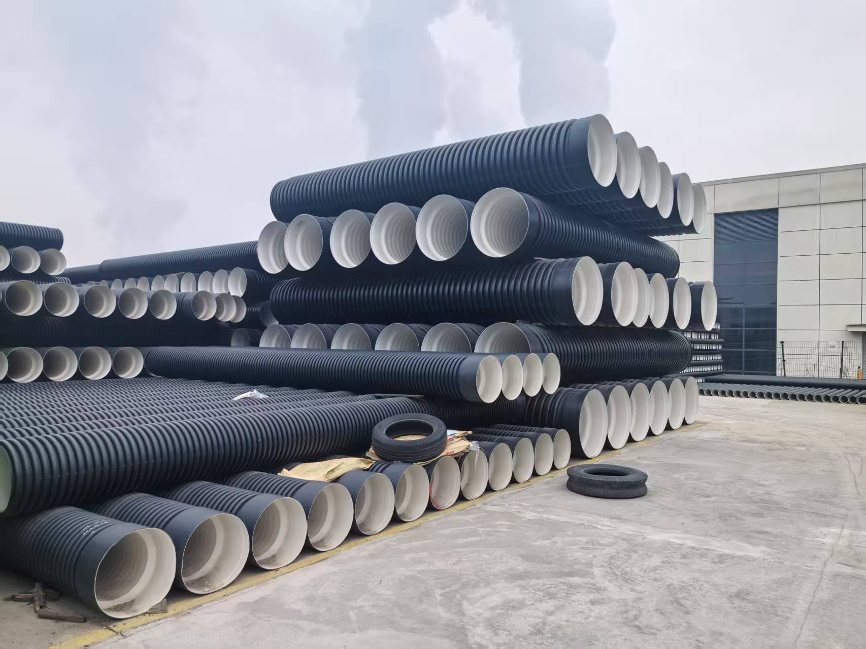 隧道排水管施工過(guò)程中需要注意哪些安全事項(xiàng)